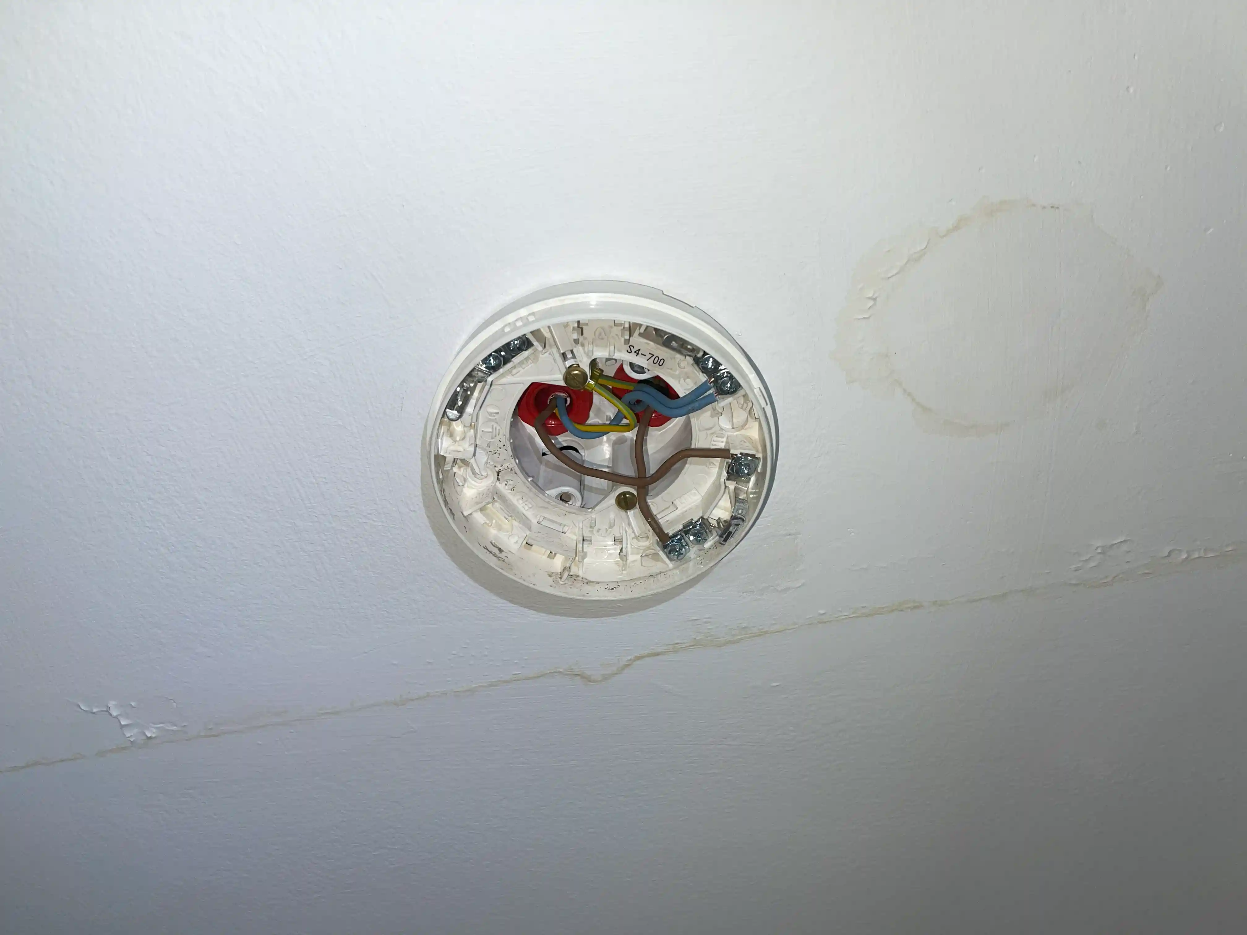 24 Hours Emergency Electrician near Liphook